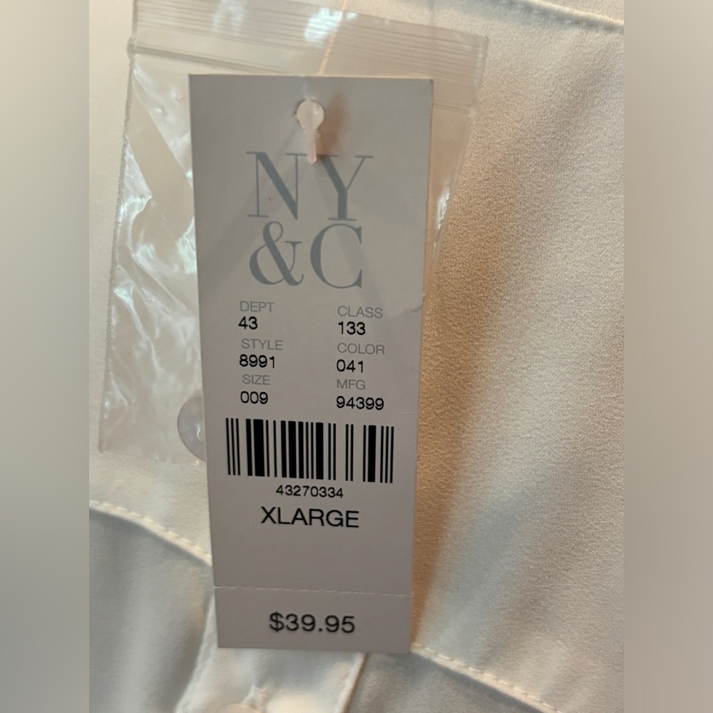 New York & Company Women’s Short Sleeve Blouse Size XL NWT - Picture 3 of 5